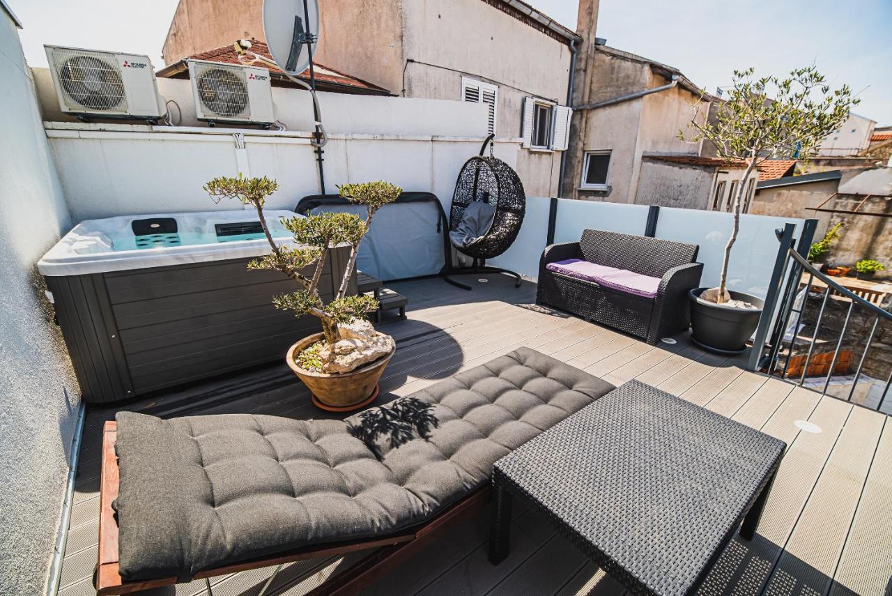 Downtown Luxury Apartments With Hot Tub Vodice Extérieur photo