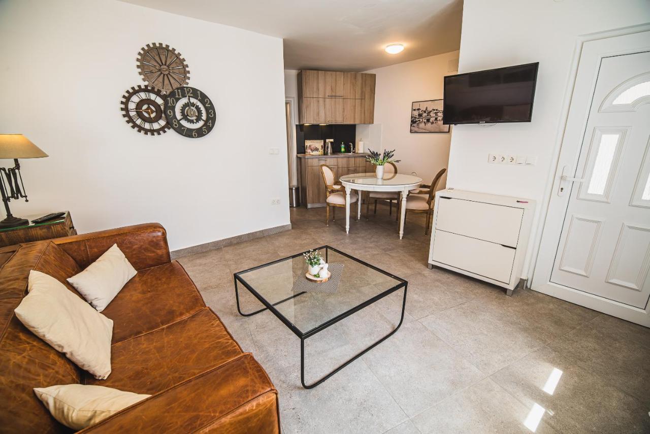 Downtown Luxury Apartments With Hot Tub Vodice Extérieur photo