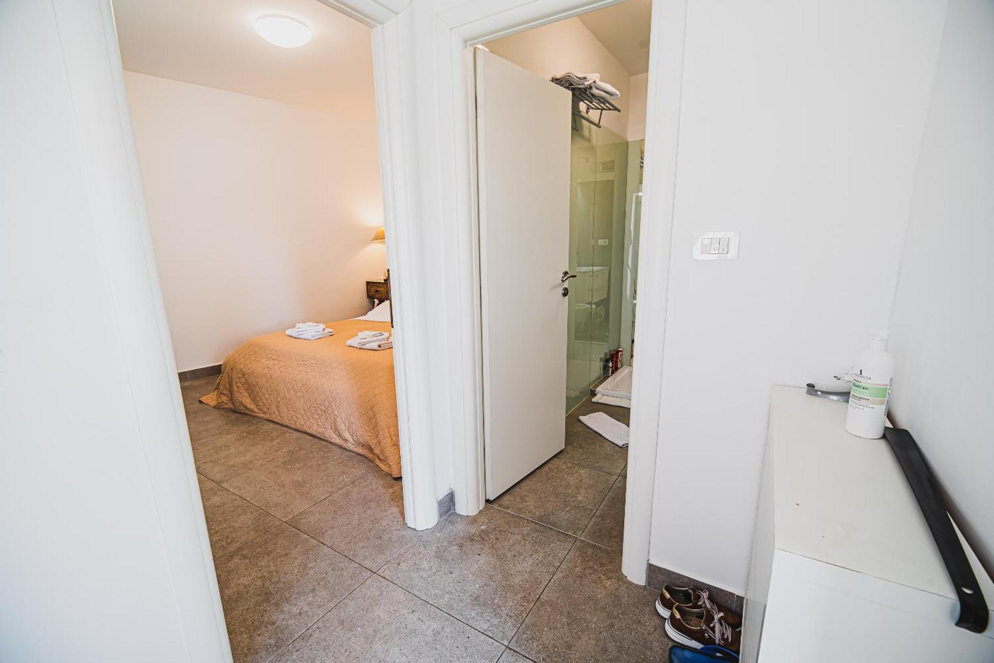 Downtown Luxury Apartments With Hot Tub Vodice Chambre photo